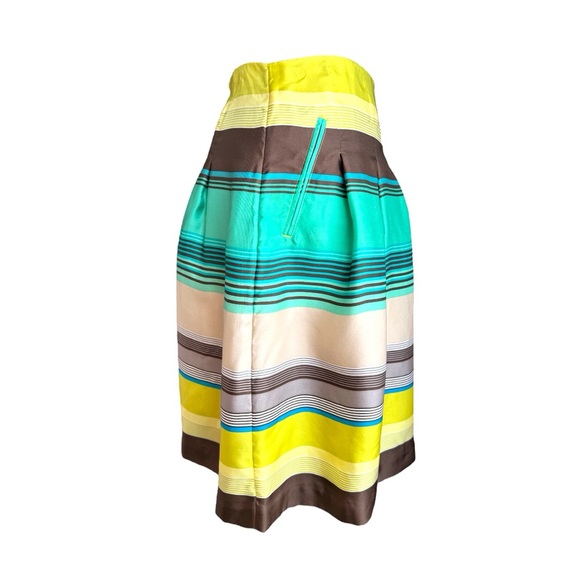 Banana Republic Resort Midi Pleated Skirt Resort Wear - Picture 3 of 9